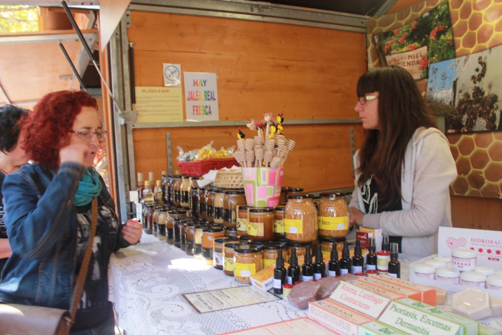 Fotos: Muestra De Artesanía Alimentaria De La Plaza De Los Sitios ...