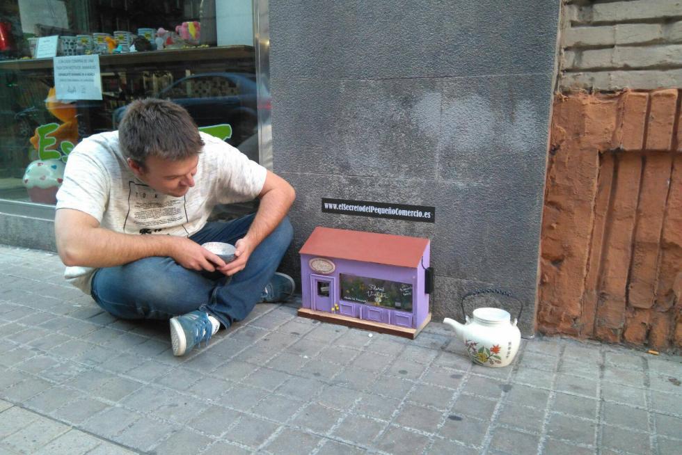 Aparecen ocho minitiendas 'escondidas' por Zaragoza
