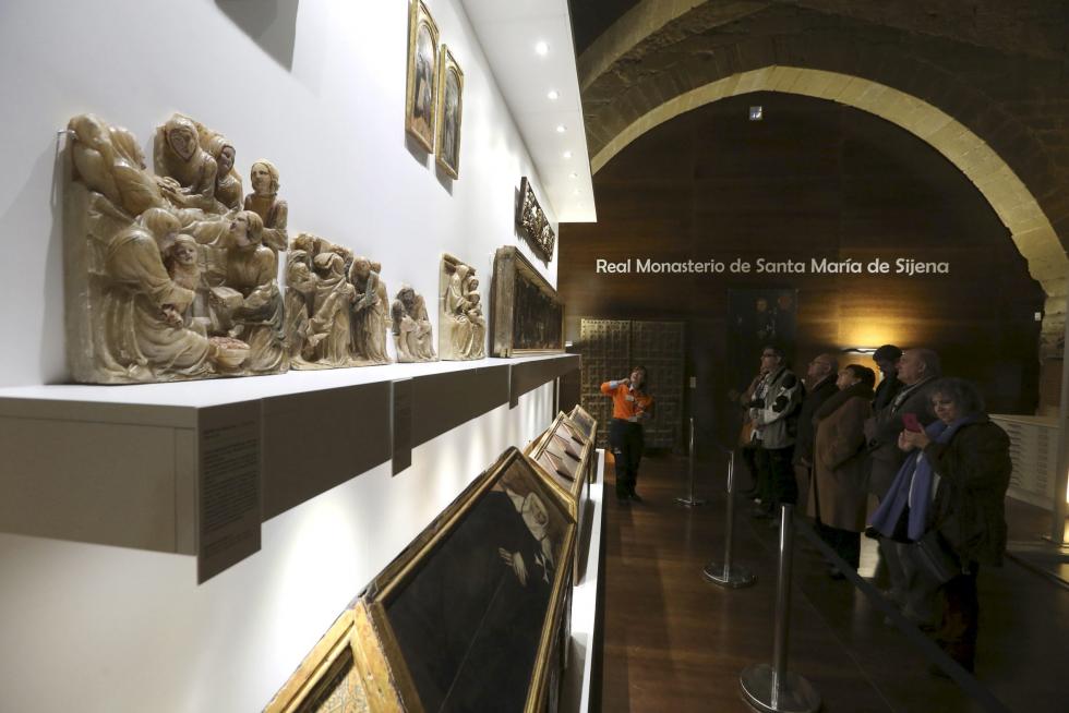 Imágenes de los bienes de Sijena expuestos en Villanueva de Sijena