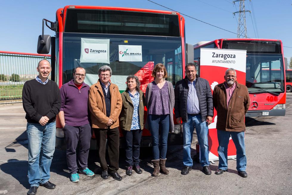 Fotos: Autobuses de Zaragoza donados a los campamentos ...