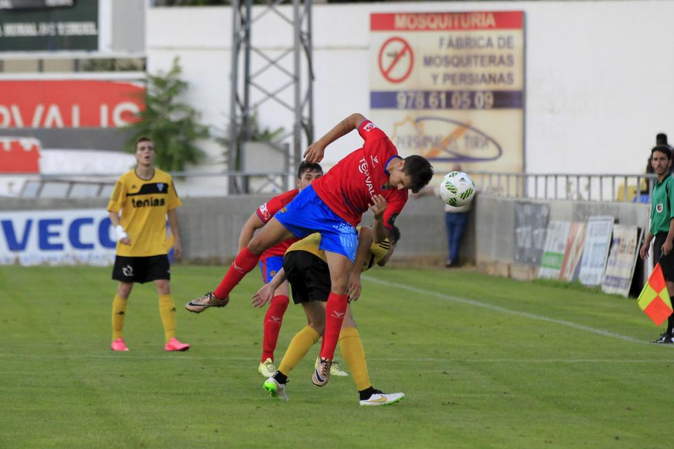 Imagen de la final autonómica Copa RFEF entre el CD Teruel y la SD Ejea.