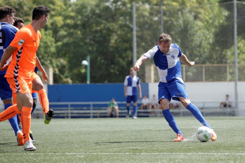 El Ebro jugó su primer partido en casa frente al Llagostera