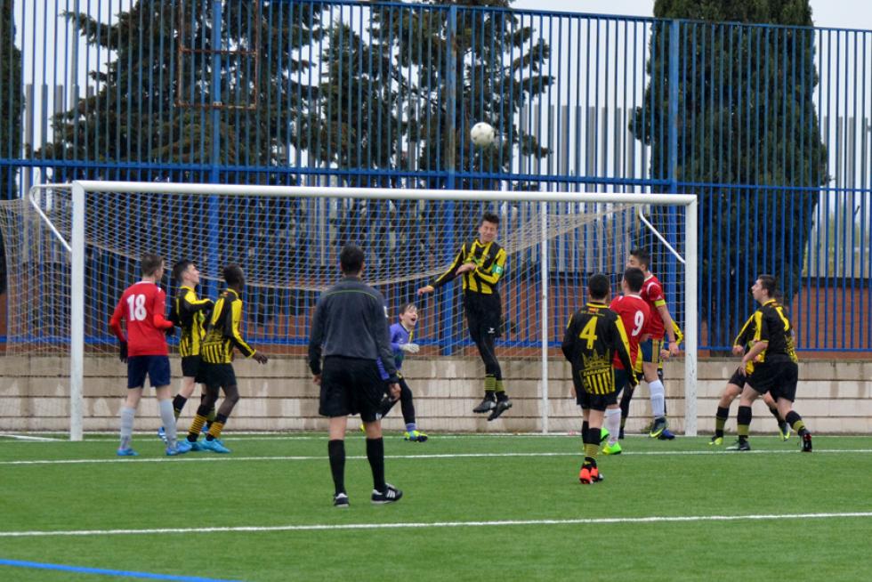 Fútbol. Tercera Cadete. APA Madre Vedruna vs. Balsas