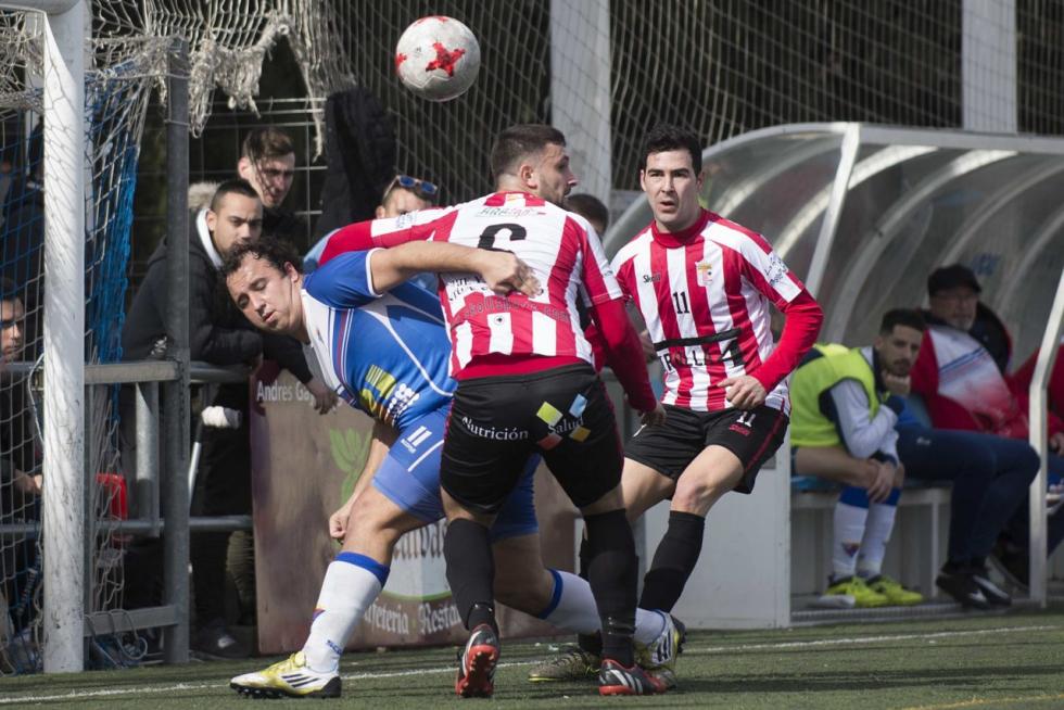 Tercera División - Valdefierro vs. Illueca.