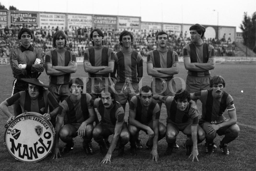 Once inicial de la SD Huesca a principios de los años 80 junto a Manolo 'el del bombo' antes de enfrentarse al Real Zaragoza en El Alcoraz