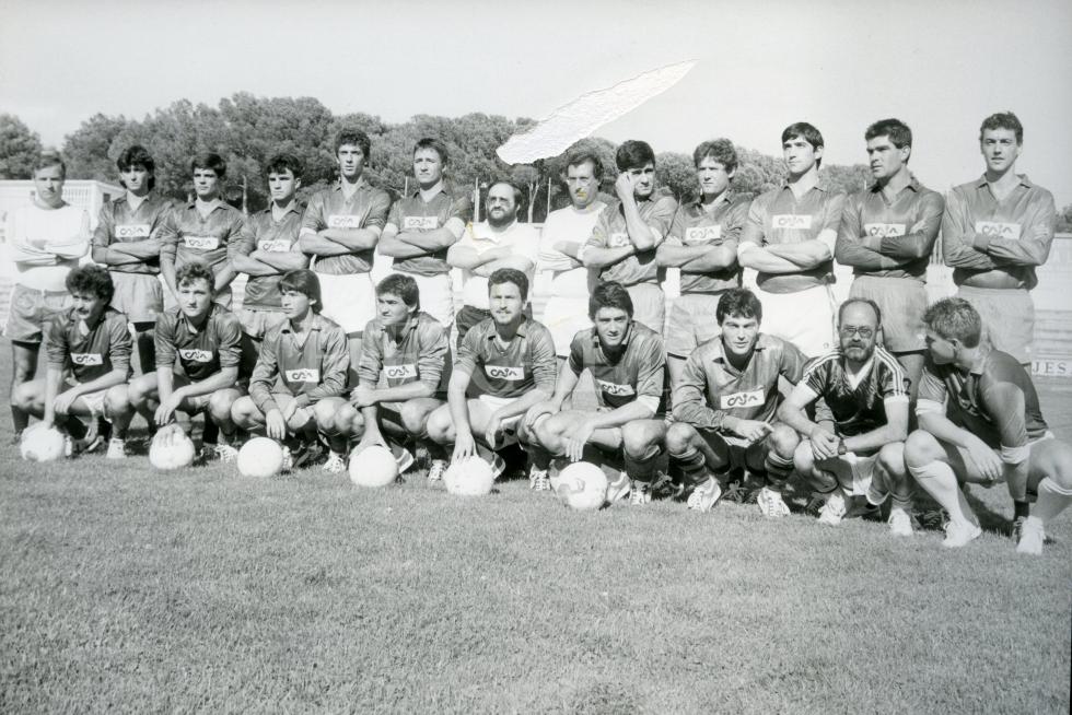 Presentación de la plantilla de la SD Huesca en la temporada 87-88 | Fernando Paules