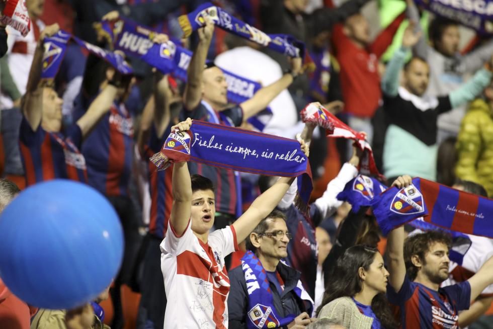 La SD Huesca en Primera: Las mejores fotografías de un partido histórico