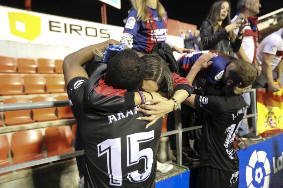 La SD Huesca en Primera: Las mejores fotografías de un partido histórico