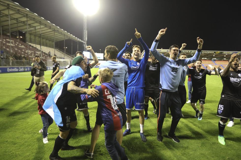 La SD Huesca en Primera: Las mejores fotografías de un partido histórico
