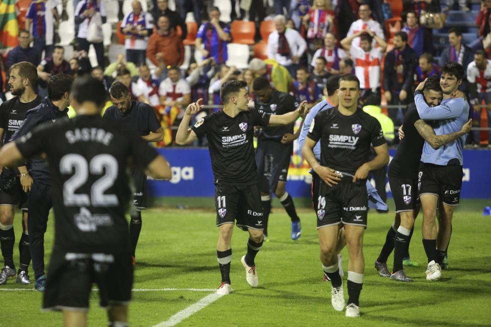 La SD Huesca en Primera: Las mejores fotografías de un partido histórico
