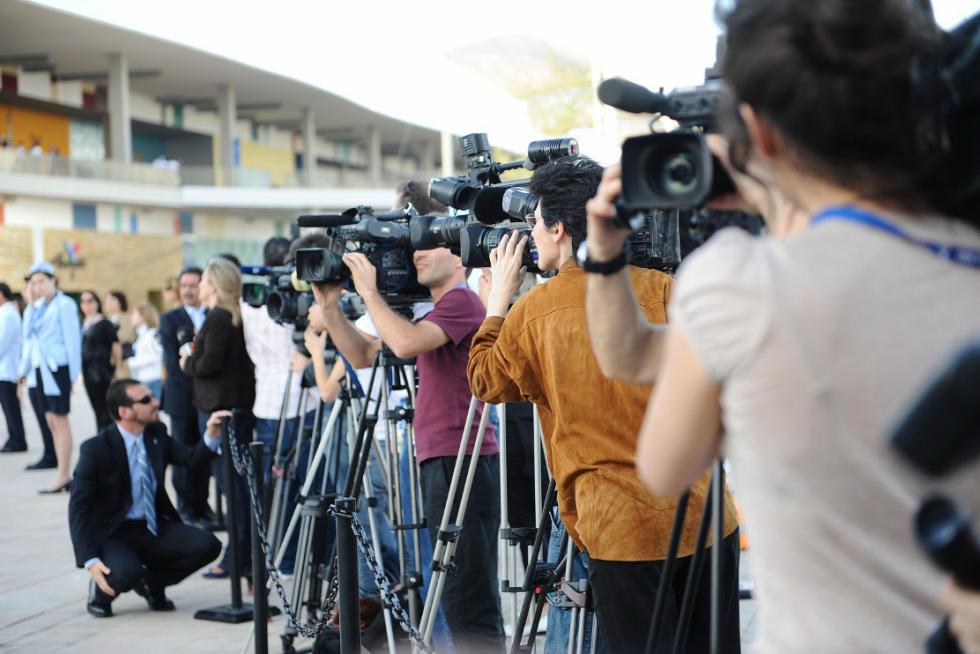La prensa en el acto institucional de la inauguración de la Expo.