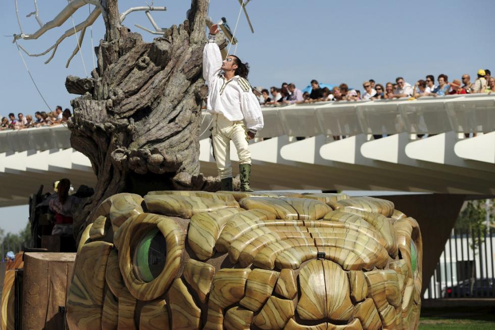 Cabalgata diaria del Circo del Sol