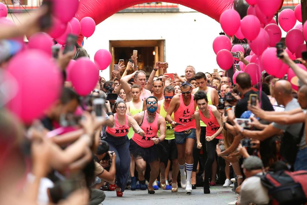 Las calles de Madrid se llenan de colorido en el desfile del Orgullo