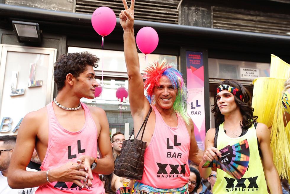 Las calles de Madrid se llenan de colorido en el desfile del Orgullo