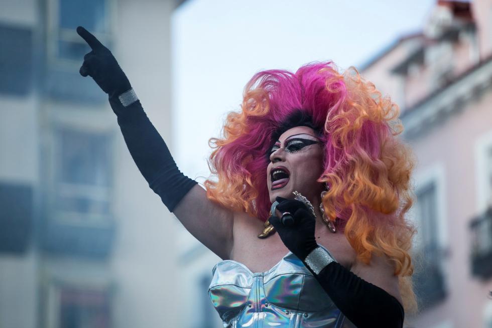 Las calles de Madrid se llenan de colorido en el desfile del Orgullo