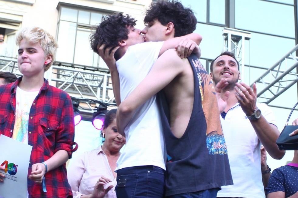 Las calles de Madrid se llenan de colorido en el desfile del Orgullo