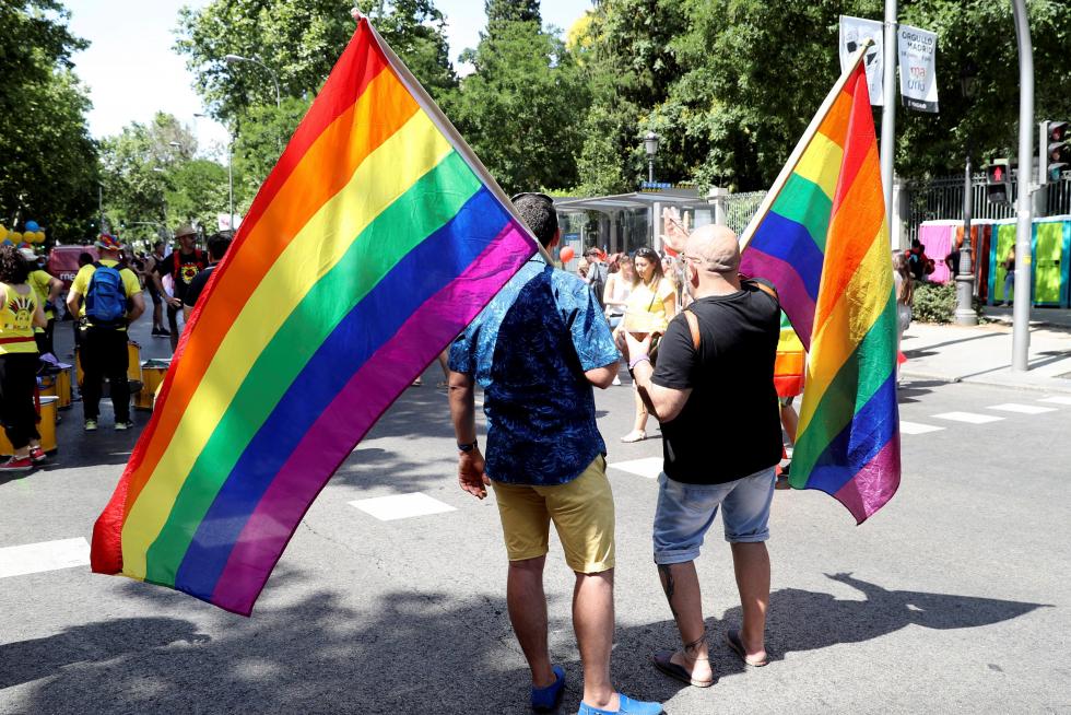 Las calles de Madrid se llenan de colorido en el desfile del Orgullo