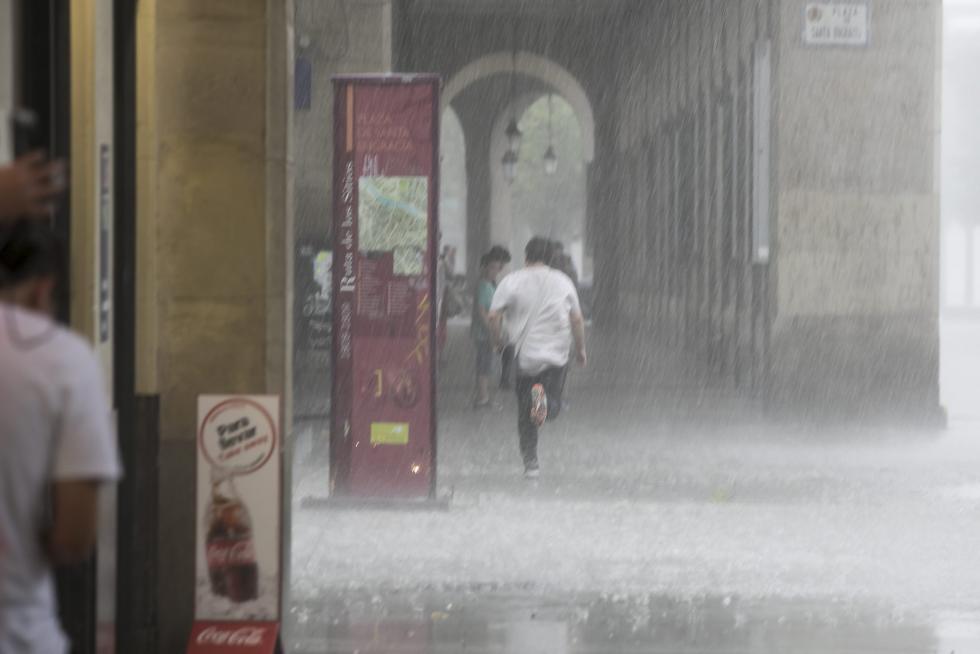 Tormenta atípica en Zaragoza