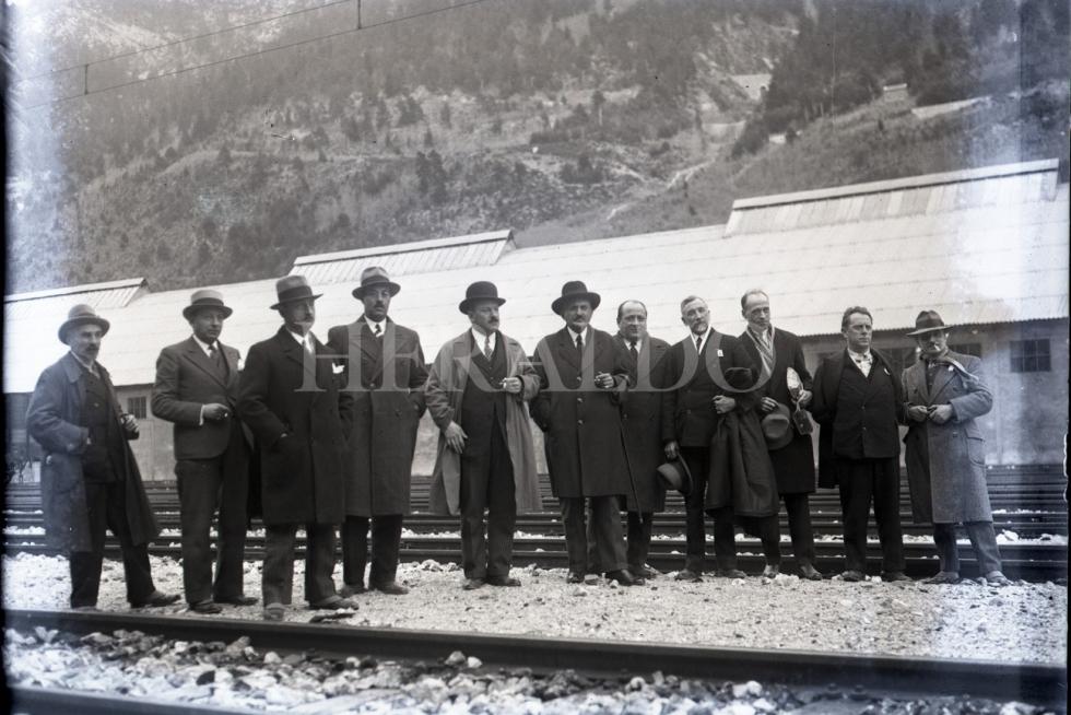 Visita a la estación internacional de Canfranc en los años 20