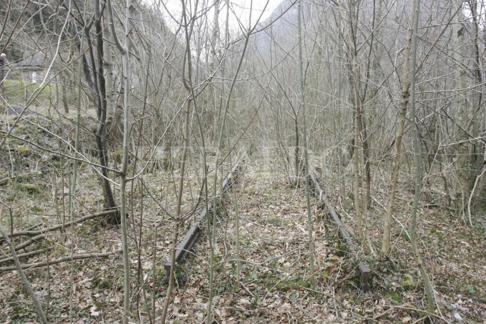 Tramo de la vía cerca de L'Estanguet el 19 de marzo de 2010.