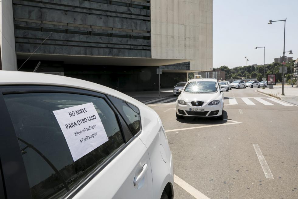Huelga de taxistas en Zaragoza