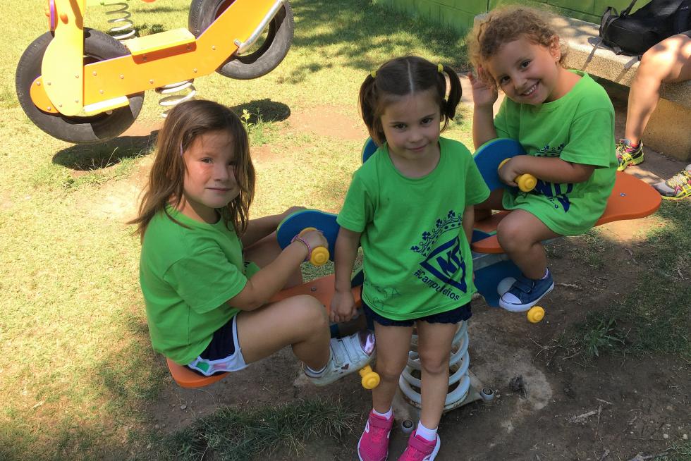 Los niños disfrutan en los diferentes campus deportivos en Helios