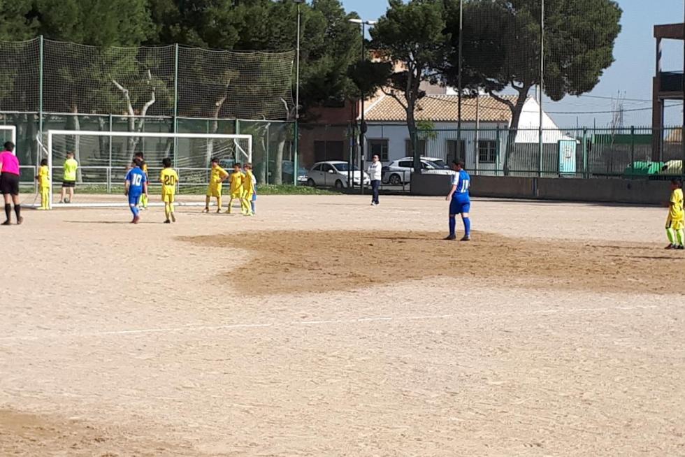 campo de fútbol de tierra de Los Molinos