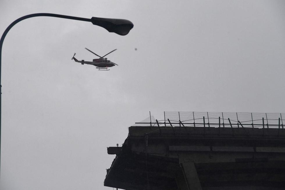 Decenas de muertos al desplomarse un viaducto en Génova