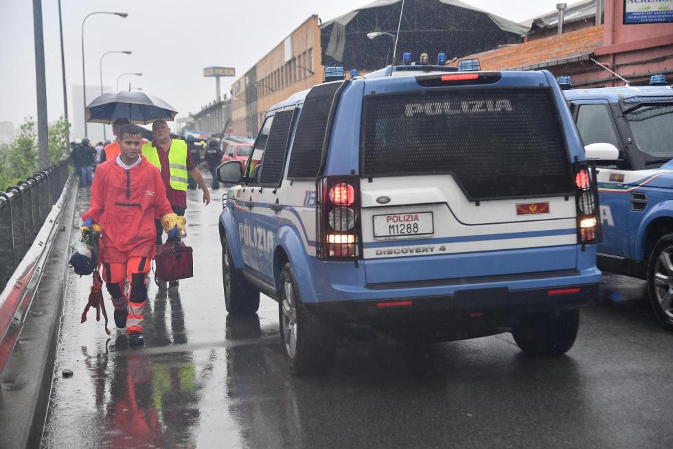 Decenas de muertos al desplomarse un viaducto en Génova