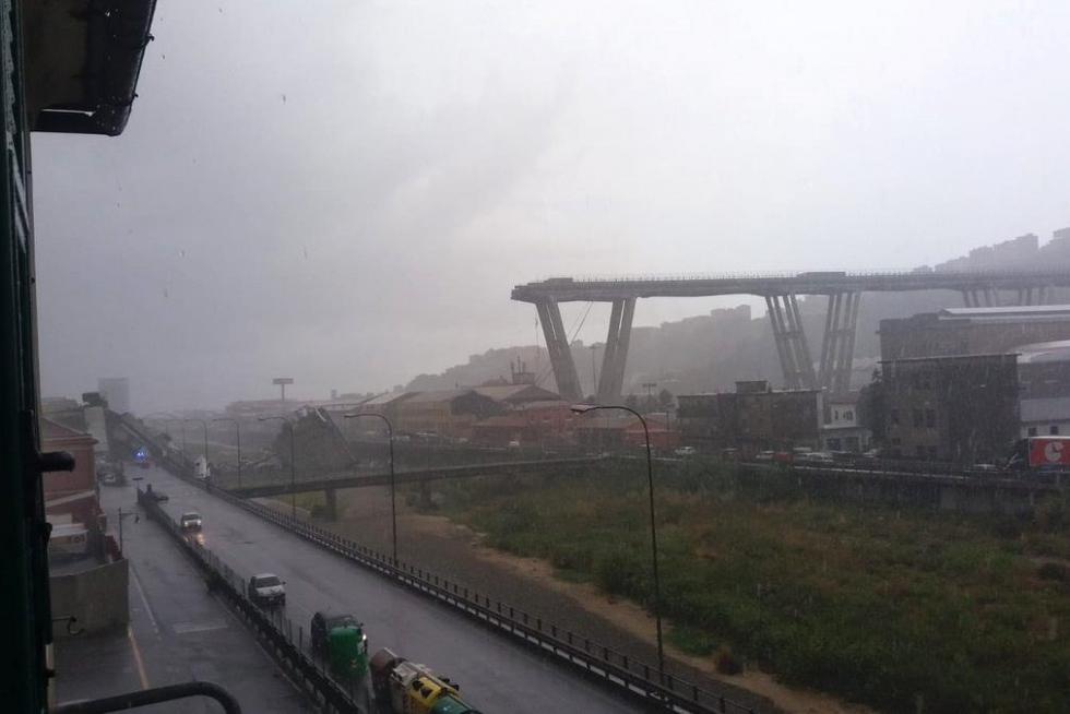 Decenas de muertos al desplomarse un viaducto en Génova