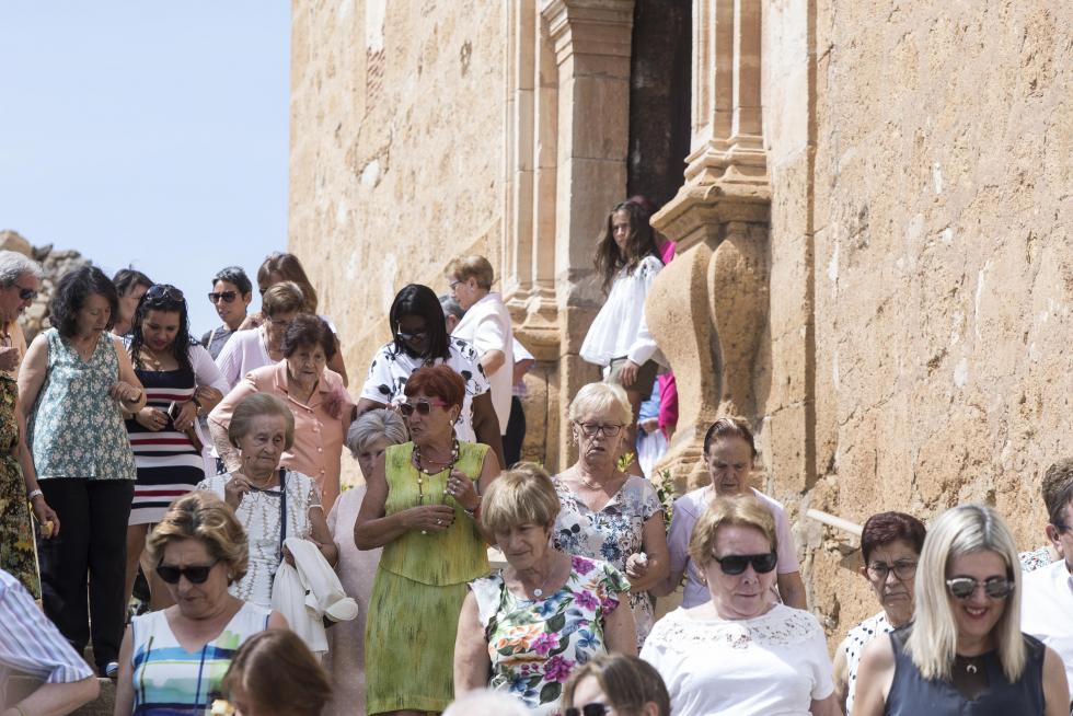 Procesión de San Roque y La Virgen, con el reparto del pan bendito