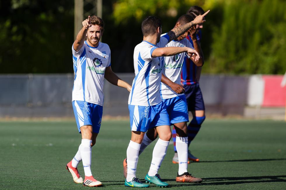 Fotogalería. Fútbol. Tercera División. Villanueva vs. Sariñena.