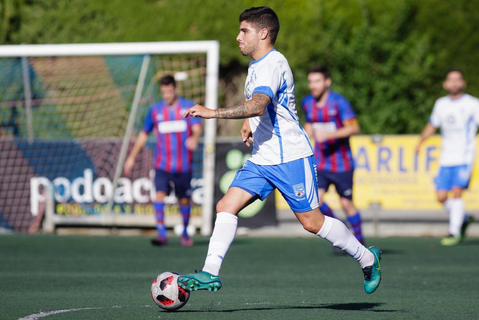Fotogalería. Fútbol. Tercera División. Villanueva vs. Sariñena.