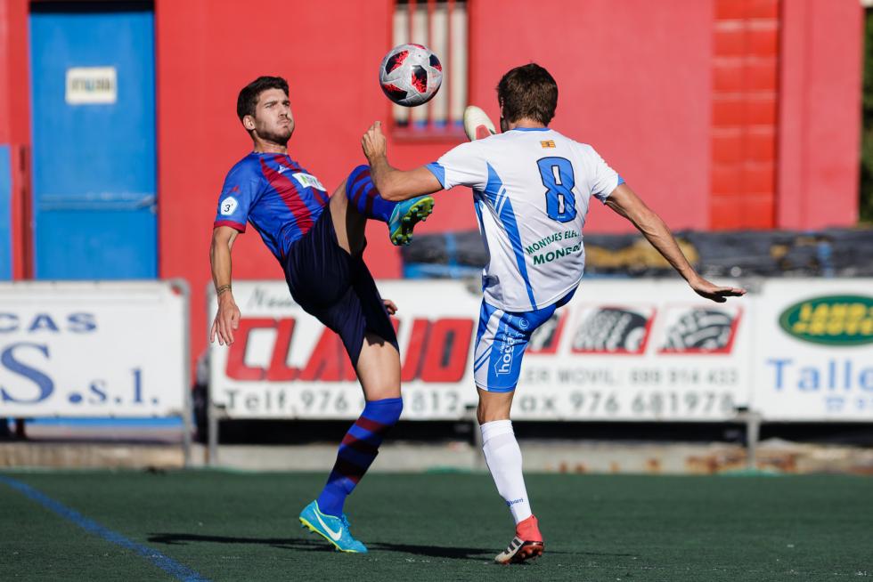Fotogalería. Fútbol. Tercera División. Villanueva vs. Sariñena.