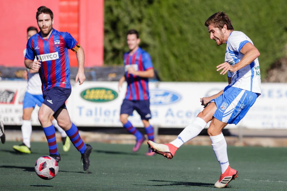 Fotogalería. Fútbol. Tercera División. Villanueva vs. Sariñena.