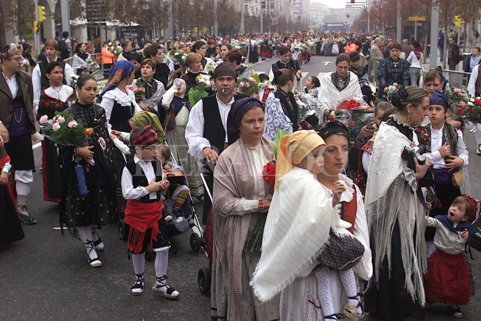 Ofrenda a la Virgen del Pilar de 2003
