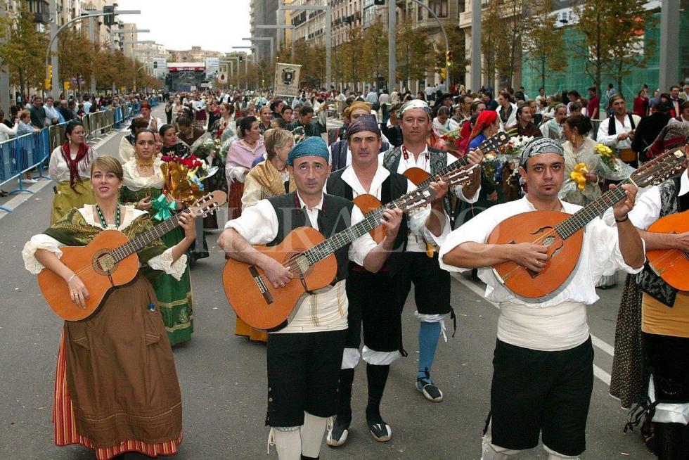 Ofrenda a la Virgen del Pilar de 2004
