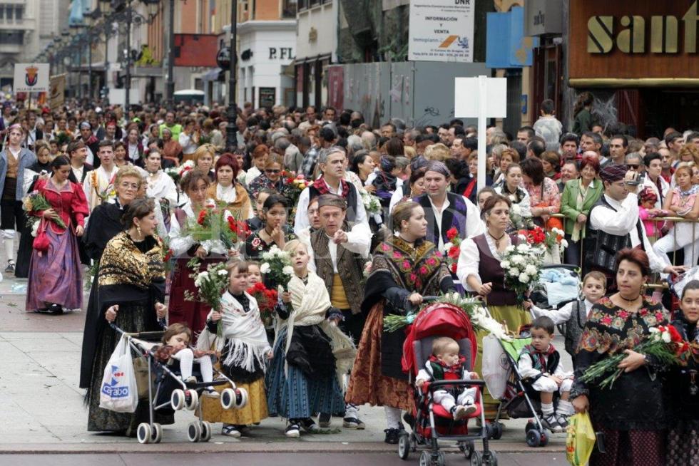 Ofrenda a la Virgen del Pilar de 2005
