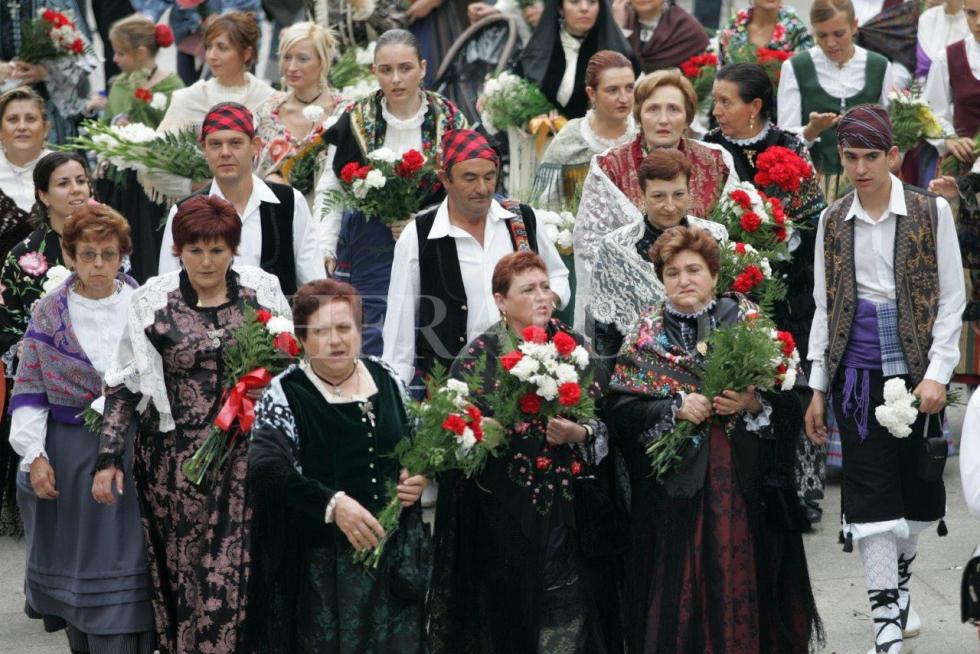 Ofrenda a la Virgen del Pilar de 2005