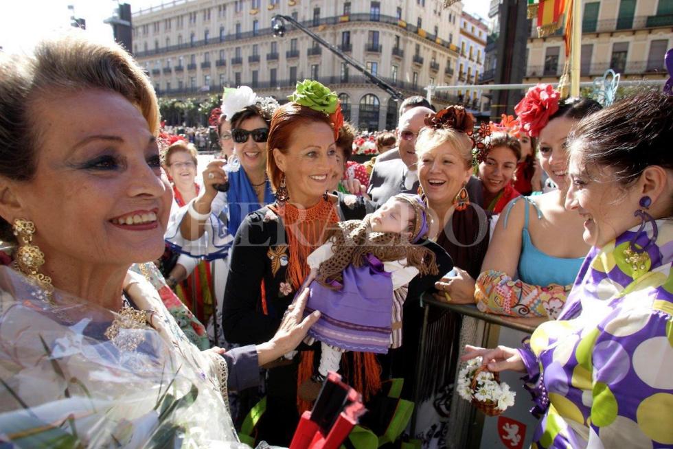Ofrenda a la Virgen del Pilar de 2009