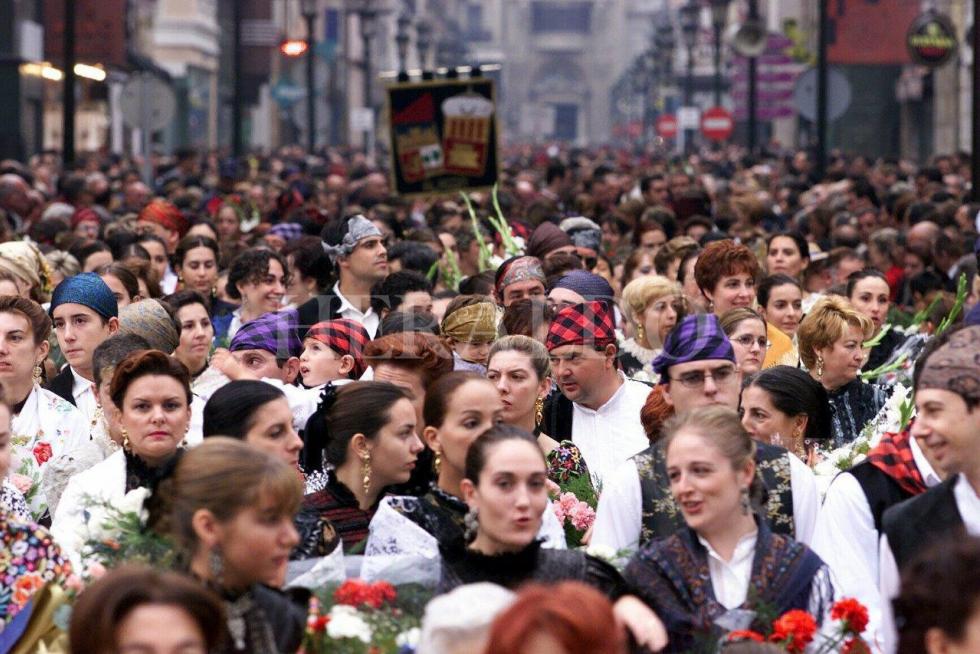 Ofrenda a la Virgen del Pilar de 1999
