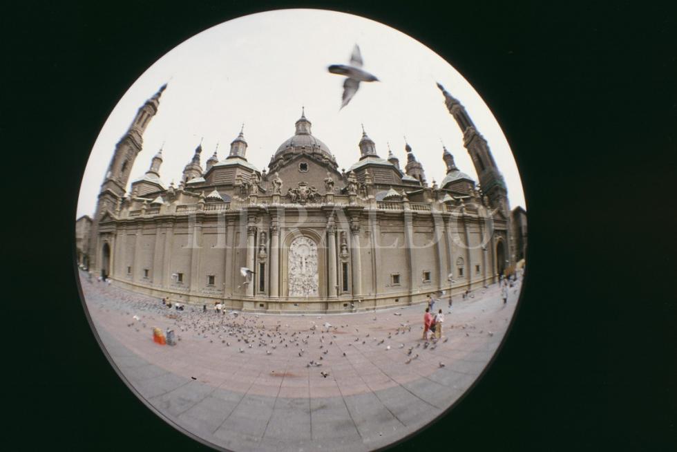 La fachada de la Basílica y la plaza del Pilar, a ojo de pez