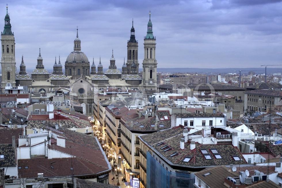 Una preciosa vista de la Basílica y la calle Alfonso de Zaragoza, en 2009