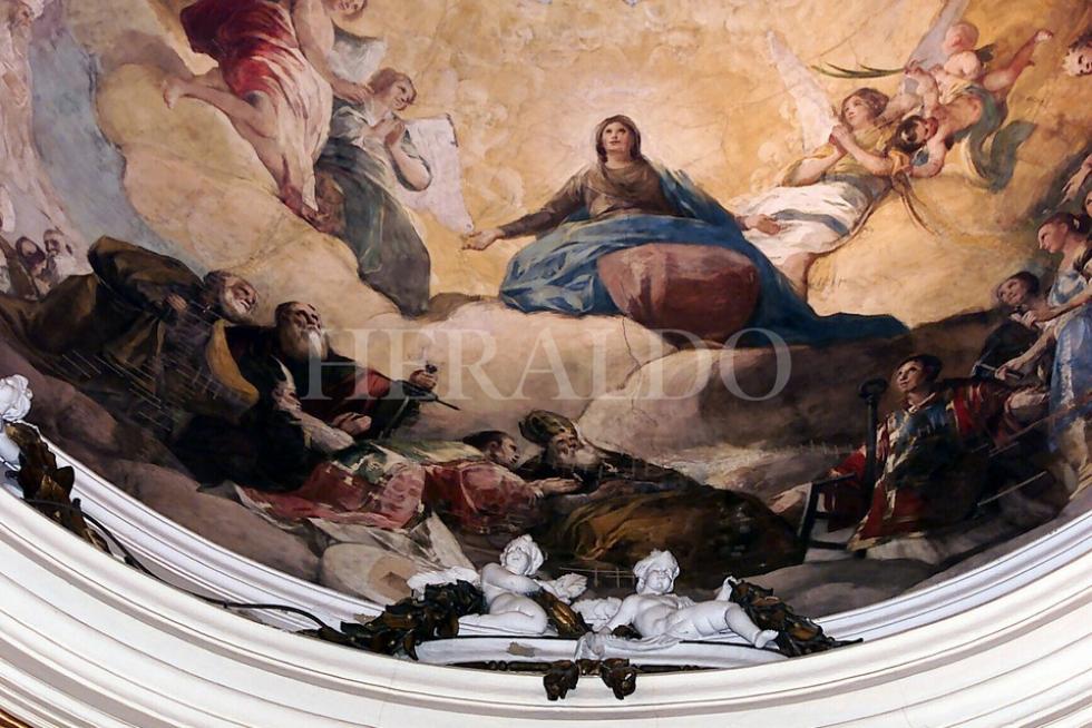 Detalles de la cúpula antes de su restauración, en noviembre de 2001