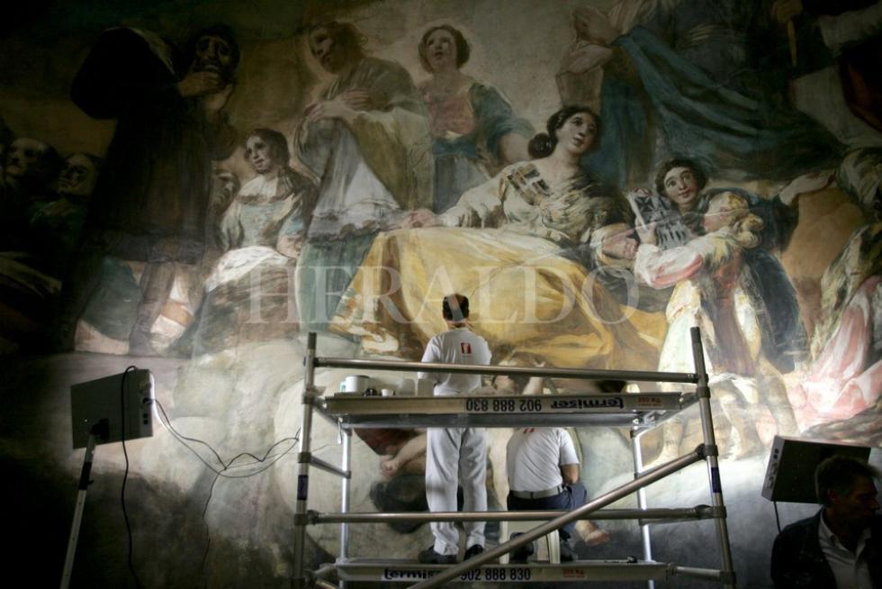 Momentos de la restauración de la cúpula entre marzo y septiembre de 2006