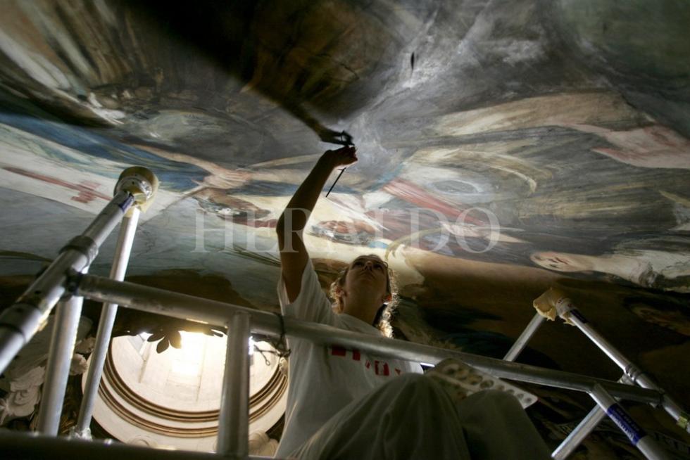 Momentos de la restauración de la cúpula entre marzo y septiembre de 2006