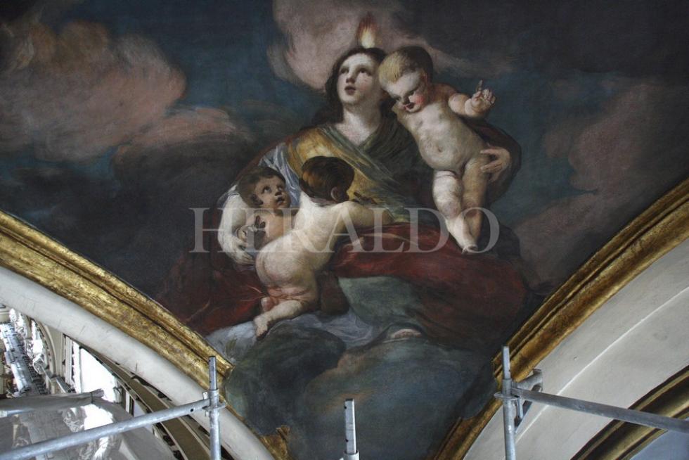 Detalles de la cúpula una vez finalizados los trabajos de restauración, en marzo de 2007