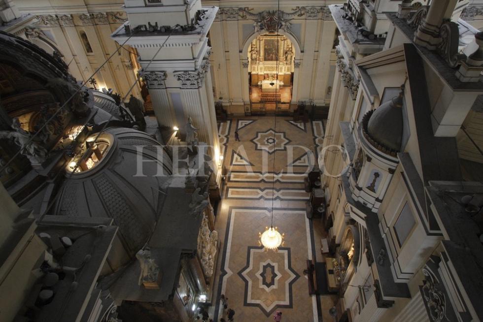 Detalles de la cúpula una vez finalizados los trabajos de restauración, en marzo de 2007