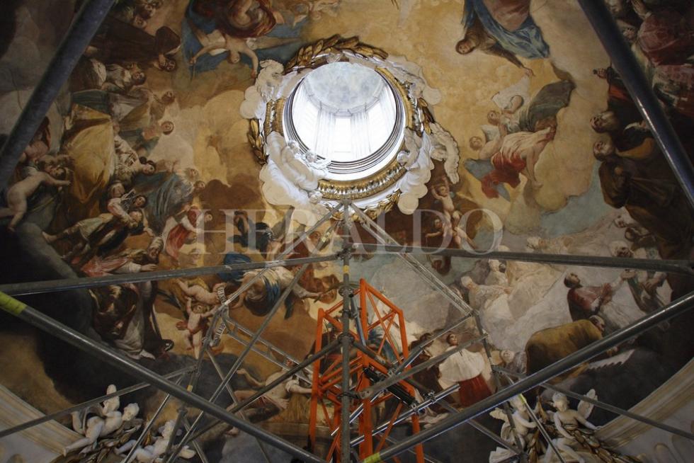 Detalles de la cúpula una vez finalizados los trabajos de restauración, en marzo de 2007