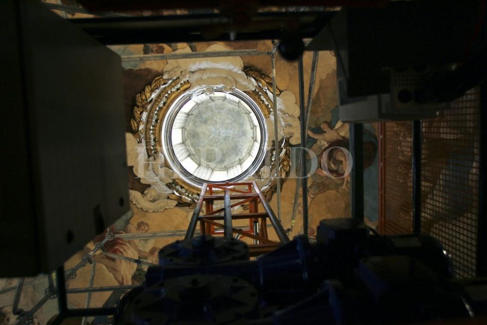 Detalles de la cúpula una vez finalizados los trabajos de restauración, en marzo de 2007